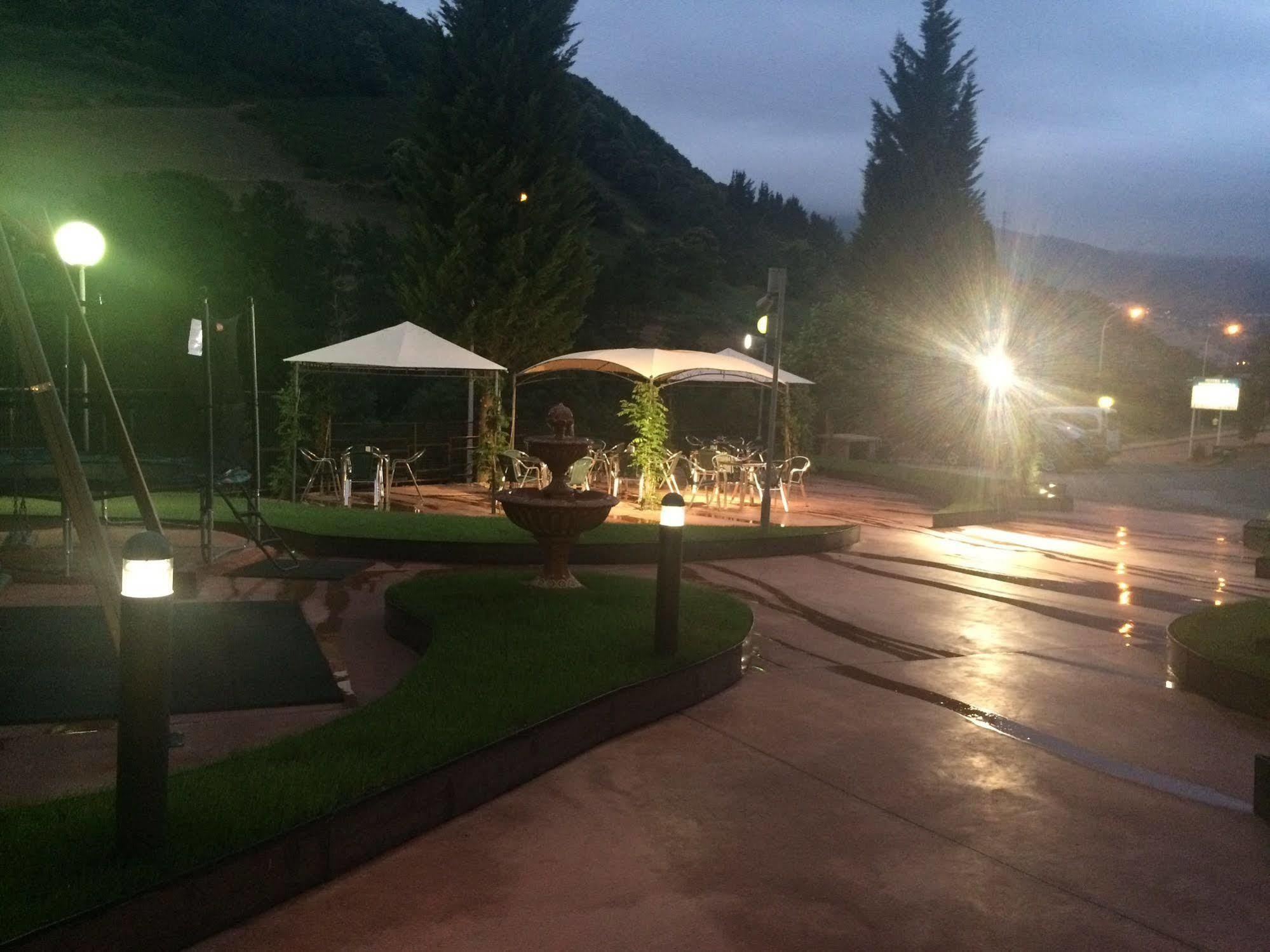 Hotel Penagrande Cangas De Narcea Extérieur photo